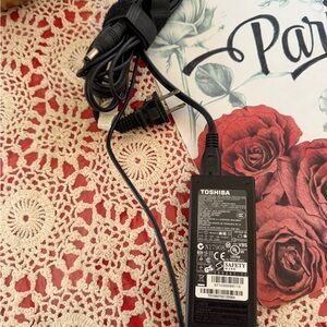 Toshiba Black Laptop AC Adapter Power Charger